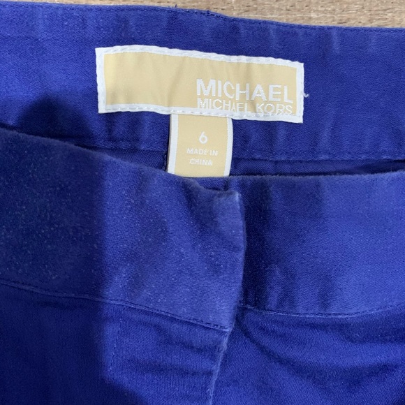 //3 for $15// Michael Kors Shorts - Picture 2 of 4